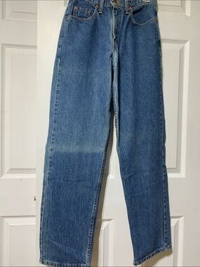 V vintage Y2K Levi’s 535  Euro fit wide leg jeans, made in Canada, 100% cotton.